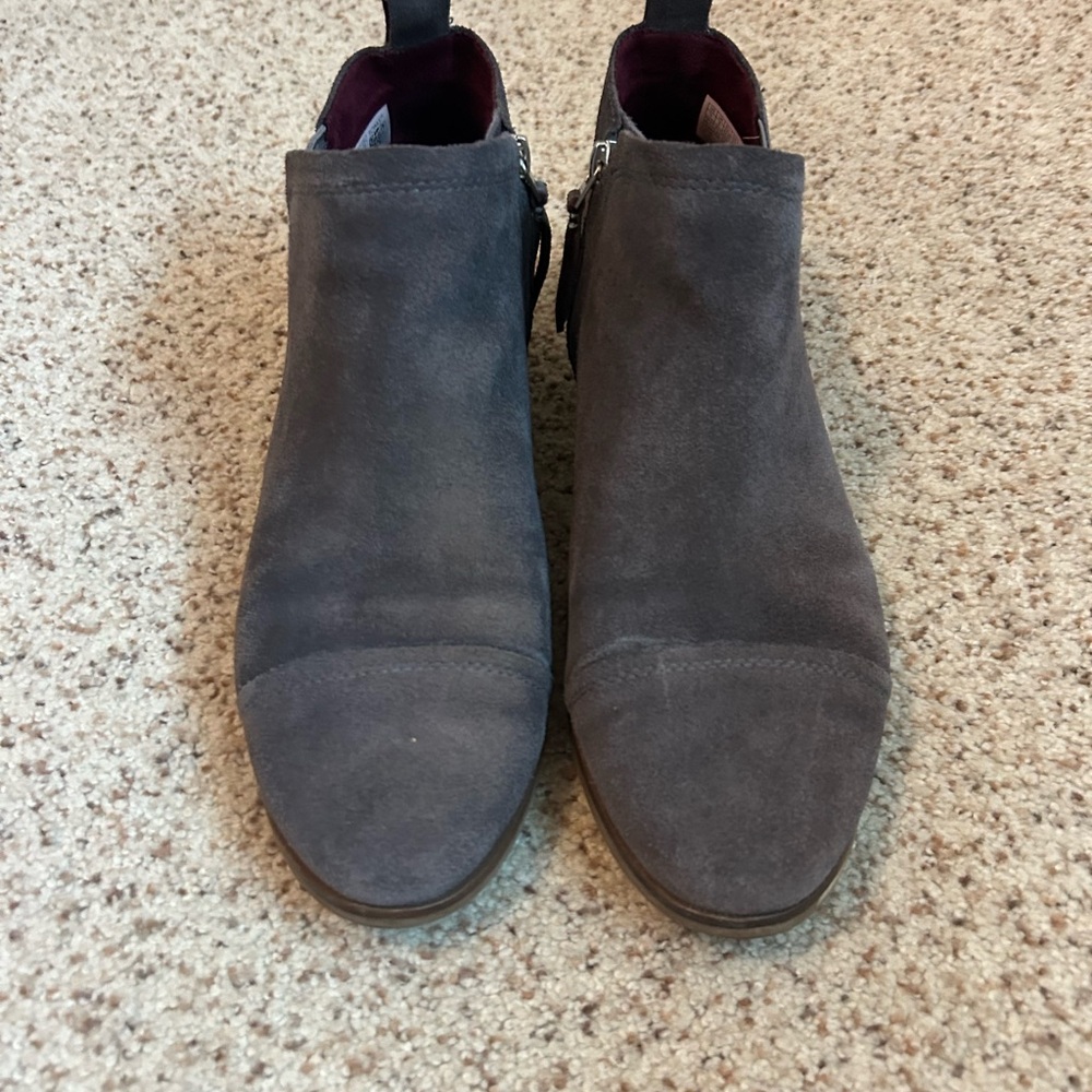 Women’s Suede Boots